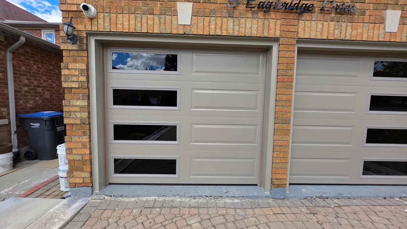 Second RedOak field photo showing garage-door detail near bradford