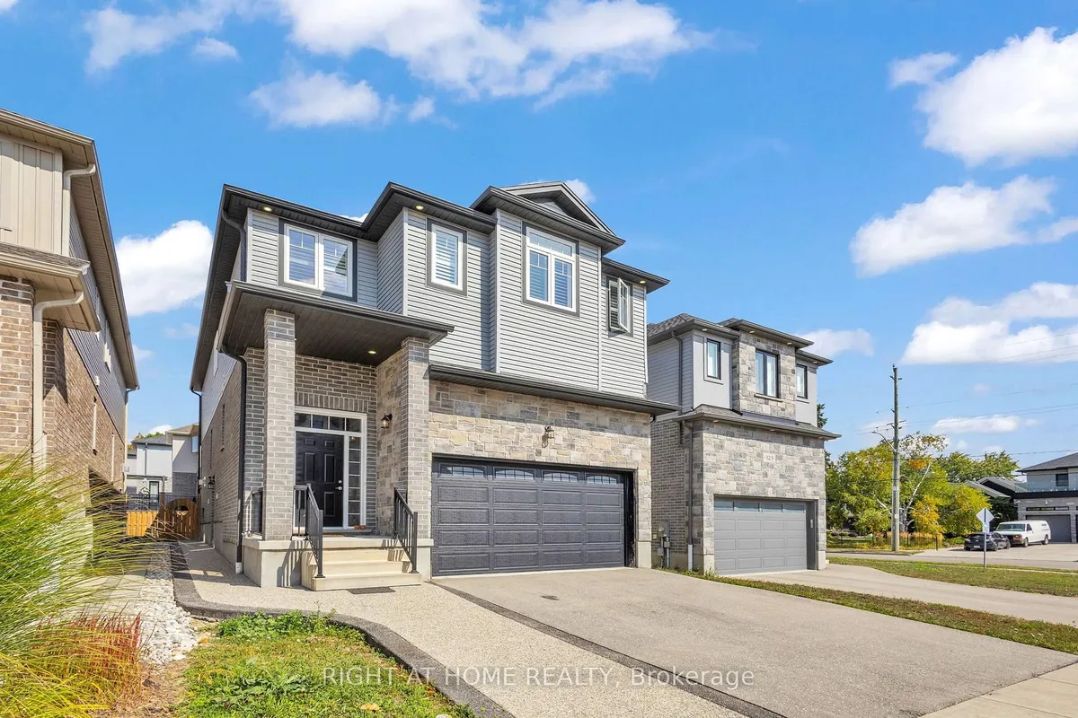 Detached Waterloo home with two garage doors